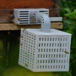 Bee Hive Tool Automatic Bee Divider Prevent Escaping Bees Remove Male Bee Beekeeper Tools Beehive Accessories 1Pc