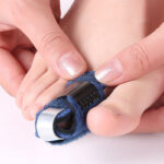 Finger Toe Splint Brace with Built-in Alloy Strip Adjustable Metal Stabilizer Compression Sleeve for Kids