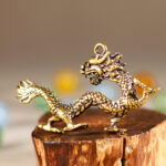 Beast Dragon Statue Bronze Figurine Ornaments Antique Copper Mythical Animal Miniature Home Decoration Crafts