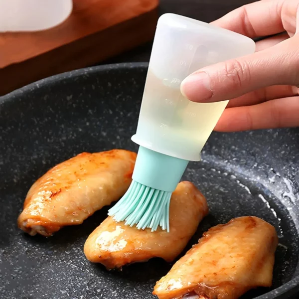 Portable Silicone Oil Bottle with Brush Grill Oil Brushes Liquid Oil Pastry Kitchen Baking BBQ Tool Kitchen Tools