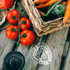 Heart Shaped Tomato Growing Molds 2pcs Small Transparent Fruit Shaping Mold Vegetable Planting Practical Sturdy Gardening Lover