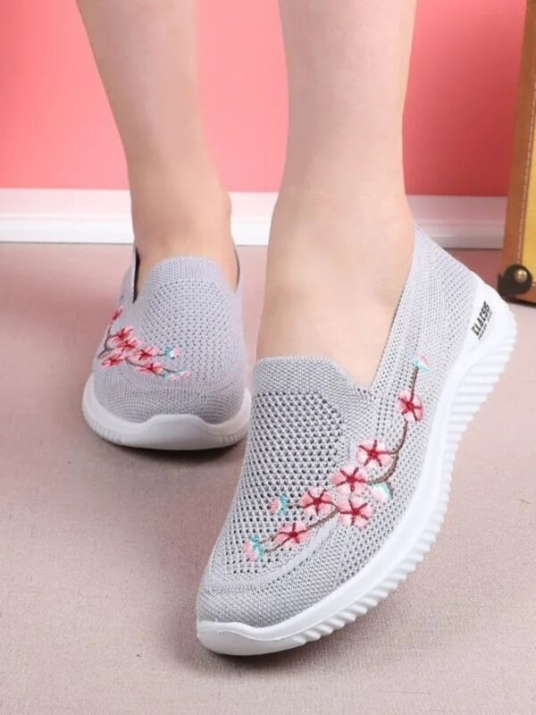 Women Sneakers Mesh Breathable Floral Comfort Mother Shoes Soft Solid Color Fashion Female Footwear Lightweight