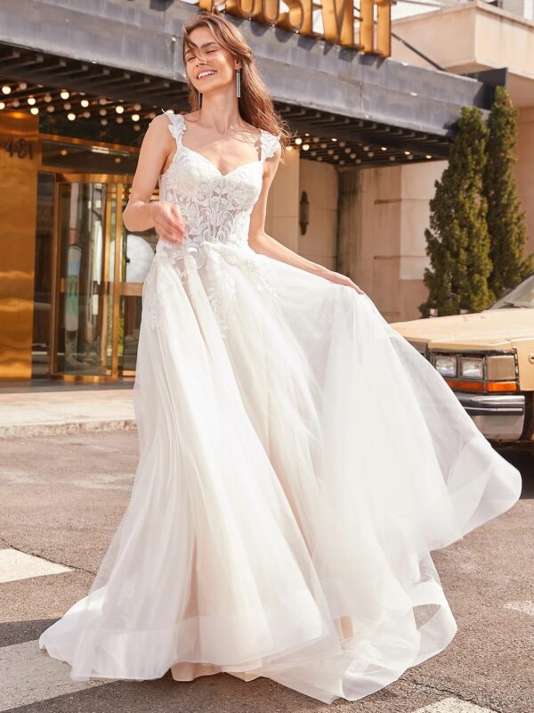 Luxury Cup Sleeves Lace Wedding Dresses Long Illusion Top Ball Gown Tulle Bridal Gowns for Women Ball Gown with Train