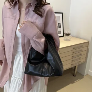 Leather Tote Bags for Women Luxury Niche Design Hobo Bag Women Handbag Simple Pleated Stylish Clutch Bag