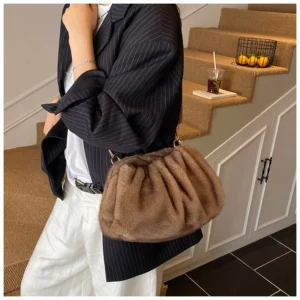 Comfortable Versatile Texture Top Clutch Bag Women Winter Fluffy Cloud Crossbody Bag Retro Furry Commuting Storage Bag