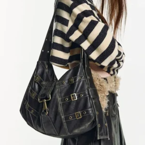 Black Handbag Women Grunge Leather Chic Large Capacity Tote Bag Female Retro Casual Shoulder Bag Bolso