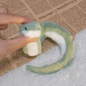 Plush Year of The Snake Plush Toy Little Snake Wrap Around Arm Snake Stuffed Plush Doll Comfort Cartoon Green Snake Animal Doll